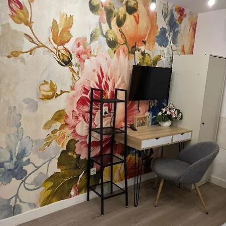 Kapselhotel Shespace Apartrooms *