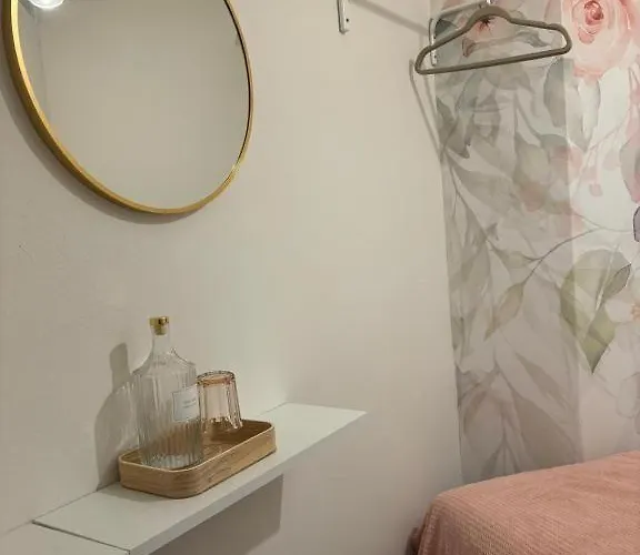 Shespace Apartrooms מלון קפסולה קרקוב